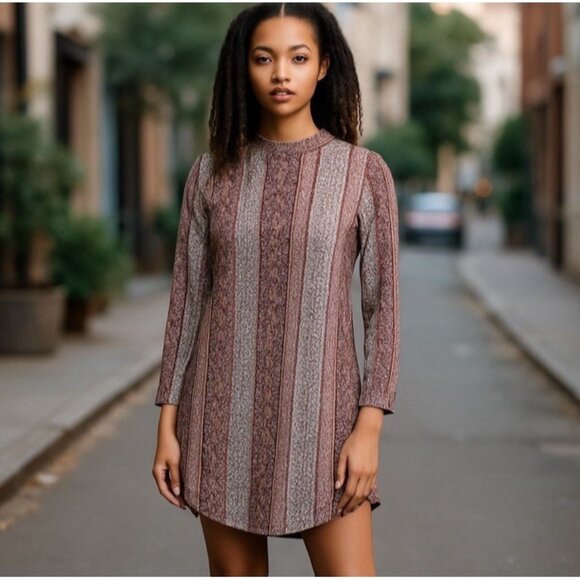 Love Cameron LA Dress Size Small Floral Print Long Sleeve Stretch Mini Bodycon - Picture 1 of 9